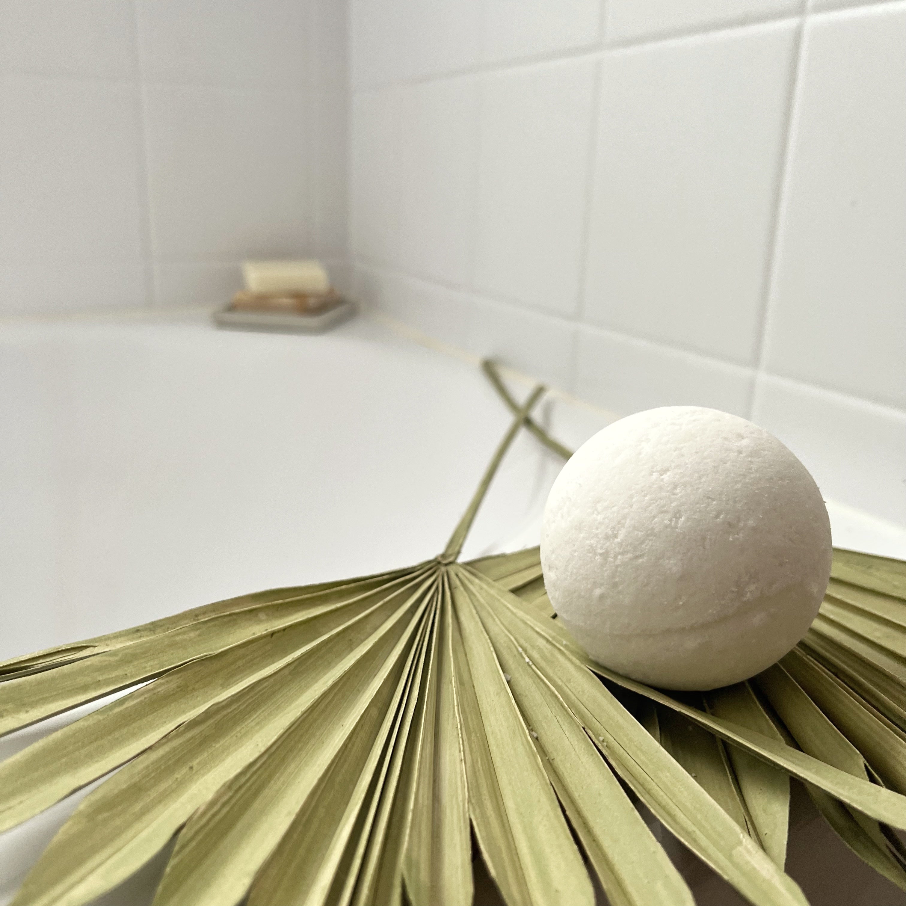 The XL Bath Bomb | Coconut