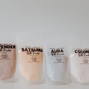 Aura Bath Powder.