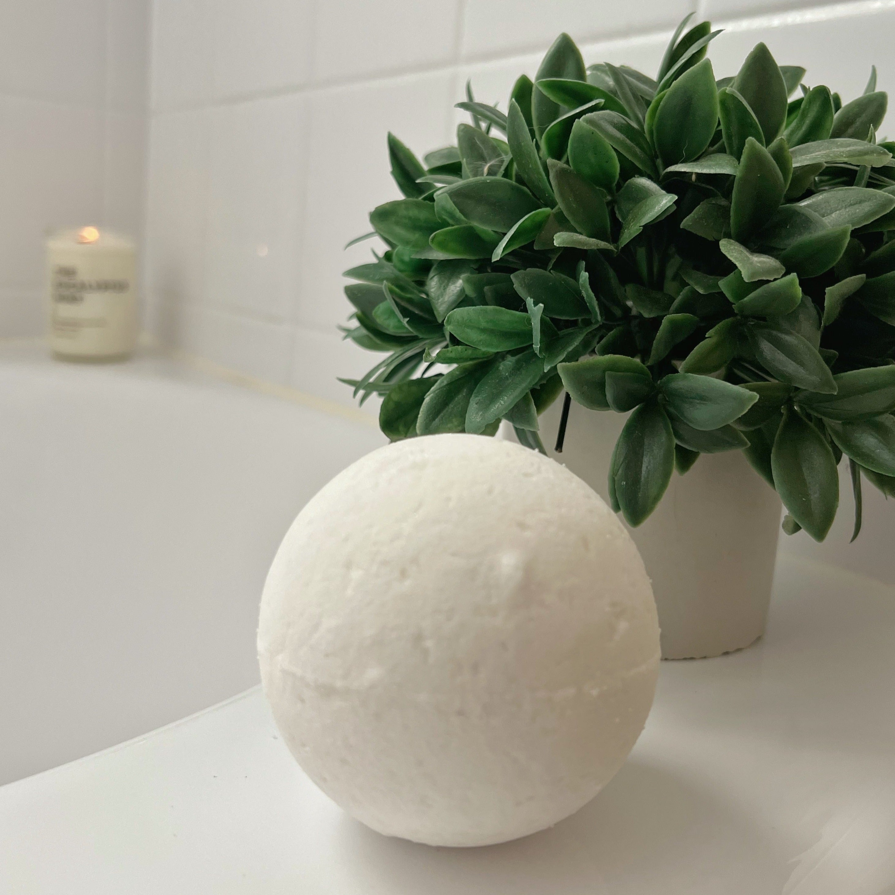 The XL Bath Bomb | Coconut